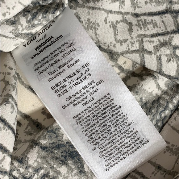 Vera Moda Snakeskin Print Cap Sleeve Women blouse top black white top - Picture 6 of 6